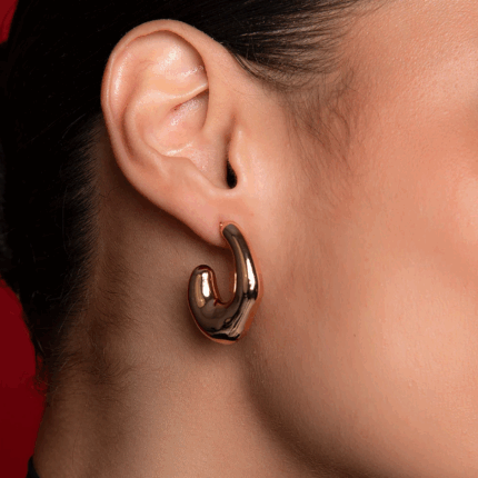 Brinco de argola liso banho em ouro 18k